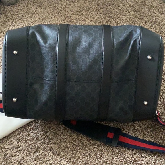 Gucci soft GG supreme carry-on duffle - Picture 9 of 12